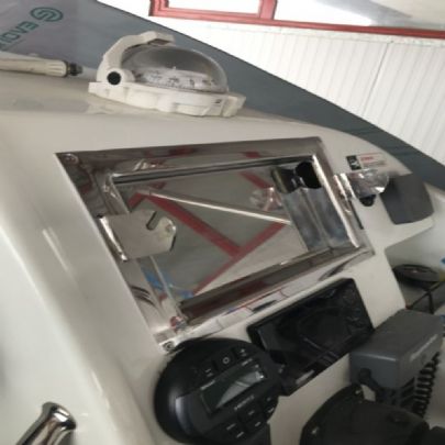 Ειδικές Κατασκευές σε σκάφος inox